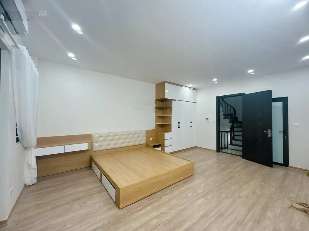 Bán nhà tại yên thường, dt45m2, 4t, nhà đẹp , dân xây, ô tô 5 chỗ vào nhà, cực hiếm, giá nhỉnh 4 tỷ