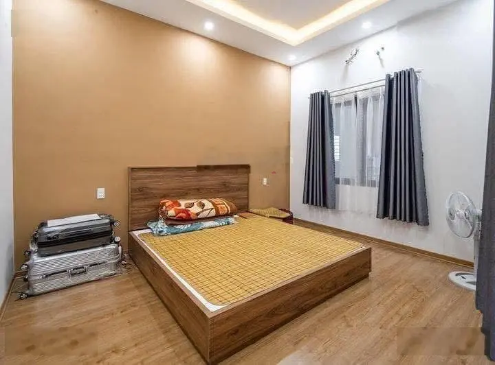 (Nhà chính chủ) bán gấp 1tỉ65 tại Chánh Nghĩa, gần Đường CMT8, 80m2 1TL 4PN SHR Thích hợp để đầu tư