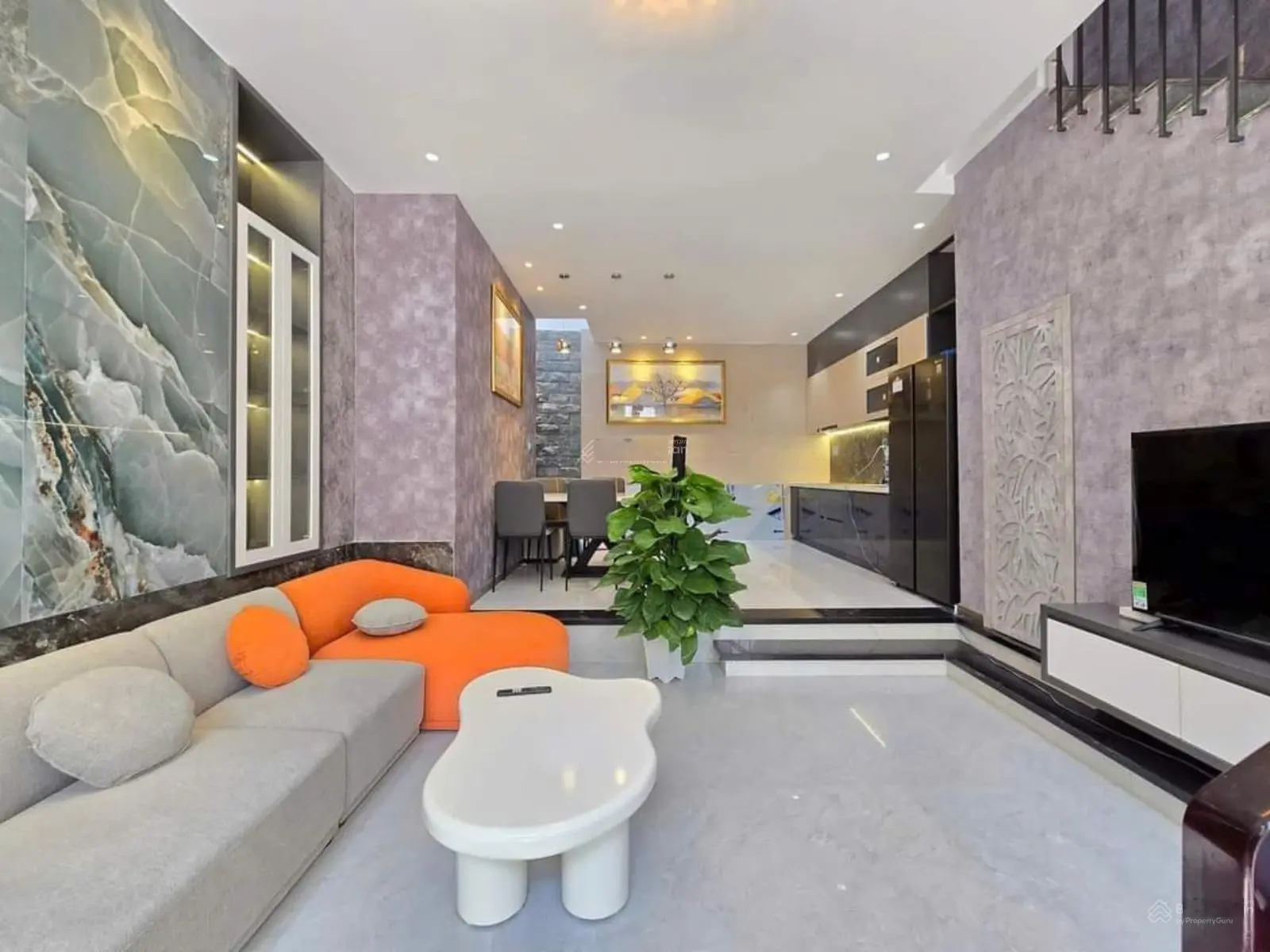 Bán gấp nhà Phạm Thế Hiển, P. 4, Q. 8 diện tích lớn 85m2. Đang cho thuê 28 triệu. Sổ hồng riêng