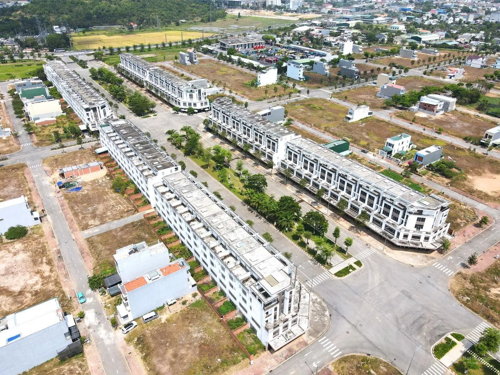 Mở bán vị trí mới khu đô thị Phú Mỹ, ngay cạnh công viên, đường 17,5m, sổ sẵn, chiết khấu 2 - 3%