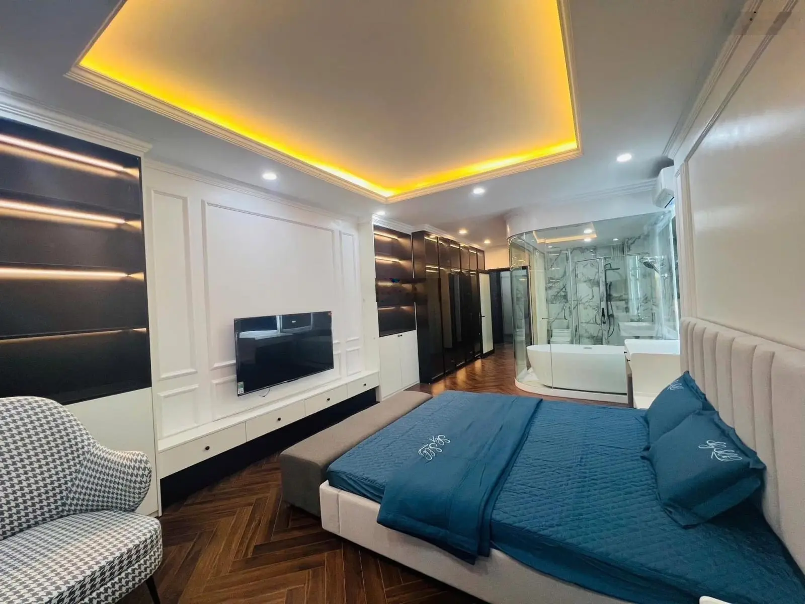 Siêu phẩm La Khê, Hà Đông, phân lô ô tô tránh, Dt 52m2 x 7t thang máy, kinh doanh full nội thất vip
