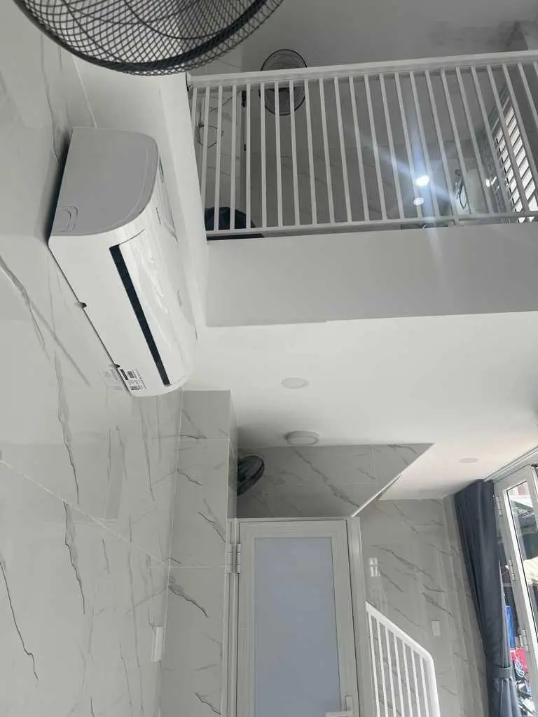 Nhà bán CMT8 - 19 m2 - 5 tầng BTCT - vị trí cực đẹp - HXT - nhà mới đẹp - cách mt 1 căn - 6,5 tỷ