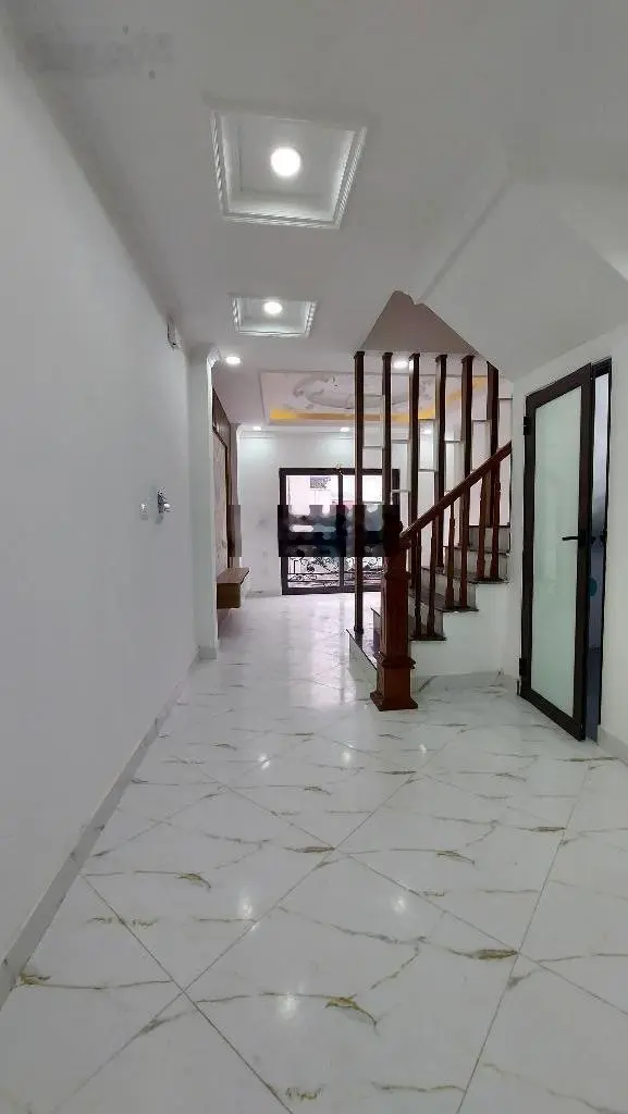 Bán nhà 5 tầng 41m lạc thị, ngọc hồi. Mặt tiền 3,8m oto 7 chỗ ngủ trong nhà. Đường trước nhà 6m