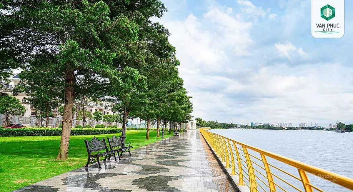 Chính chủ cần bán gấp mặt tiền khu đô thị Vạn Phúc City - DT 12x50m - HĐT 1.5 tỷ/năm - Giá 39 tỷ TL