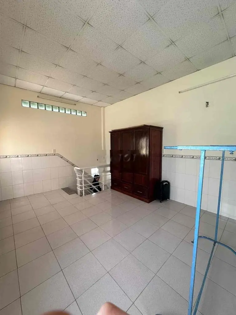 Bán Nhà 4m x7m. 1 Trệt 2 lầu đúc thật . Hẻm sach sẽ văm minh dân trí