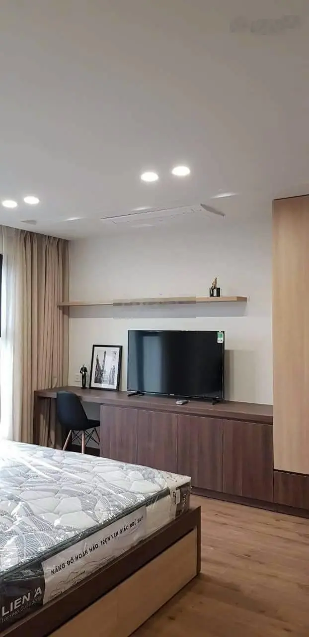 Cần bán gấp căn 3PN, full nội thất, view Hồ Tây dự án D'Leroi Soleil