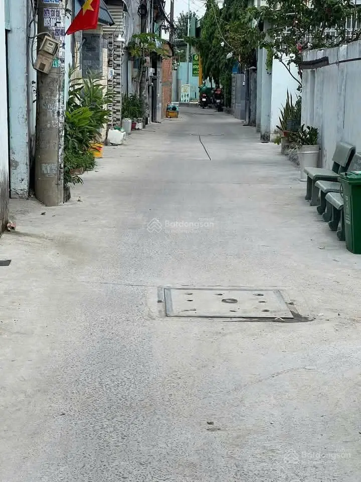 Bán nhà 5*17m có 3pn 2wc. Thới Tam Thôn, và Thị Trấn Hocmon