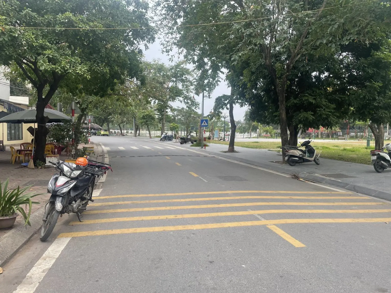 Cổ Linh Aeon Long Biên 50m2, 6 tầng thang máy full nội thất thông oto kinh doanh