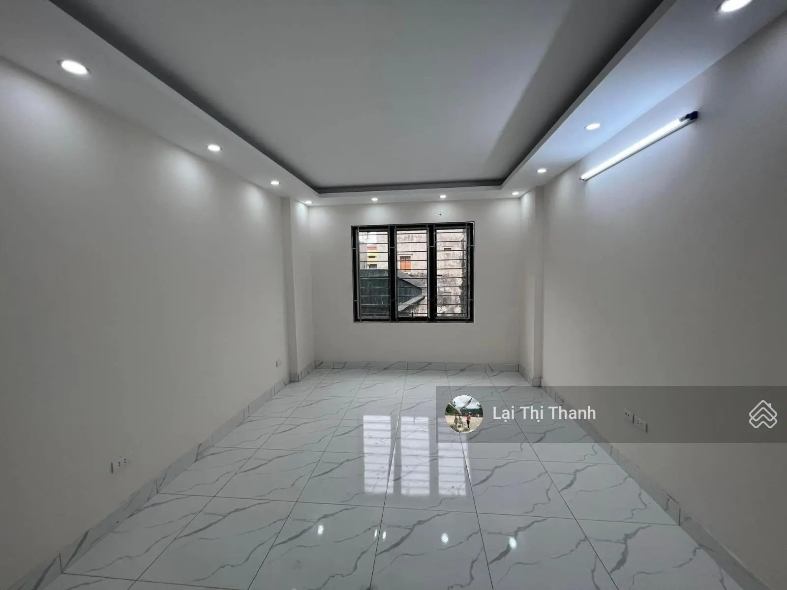 Bán nhà phố Xốm, xây độc lập giá chỉ 3,45 tỷ - 32m2 - 5 tầng, 20m ra đường ôtô tránh, có bãi o to