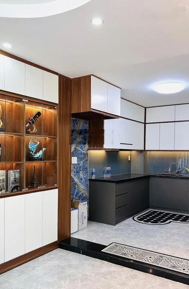 Chính chủ bán gấp nhà ngay Huỳnh Văn Bánh P. 11 Q. Phú Nhuận - 64m2 - SHR - giá 4 tỷ 2 - full NT