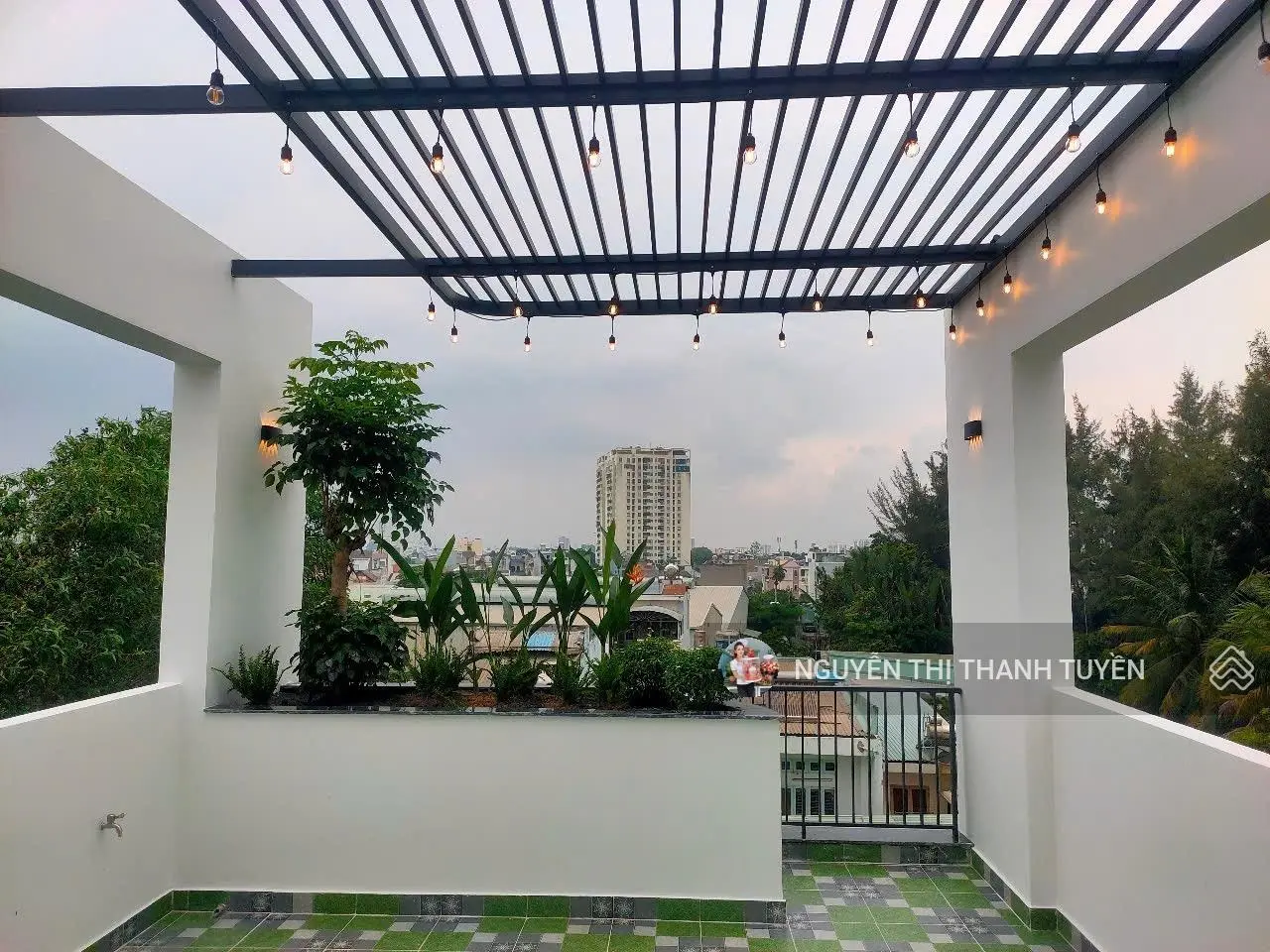 Siêu phẩm 4 tầng mới tinh đường 24 P.Linh Đông - DT chuẩn (4.35x15m) có Gara Ôtô Giá cực tốt