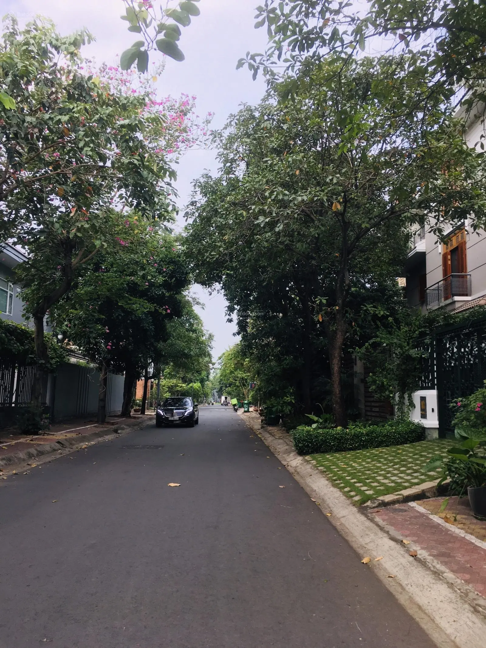 Bán lô đất Villa hướng đông nam, compound cao cấp phường Thảo Điền - 15x28m vuông vắn - 129 tỷ 5 TL