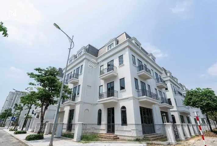 Bán lô biệt thự góc siêu vip hướng Đông Nam, đường rộng 21m, nhận bàn giao luôn