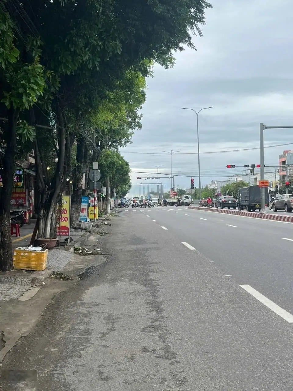 Bán đất tặng nhà 2 tầng mt Trường Chinh - Thanh Khê vị trí kinh doanh sầm uất giá đầu tư