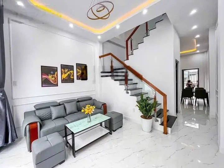Cần bán nhà 1 trệt 1 lầu 3pn, tại bình chánh giá chỉ 1,75 tỷ