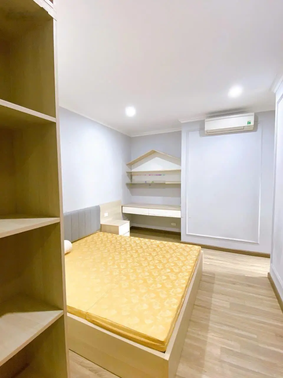 Bán căn hộ Golden Palace Mễ Trì 90m2 2PN 2VS 5.7 tỷ nhà đẹp, tầng trung