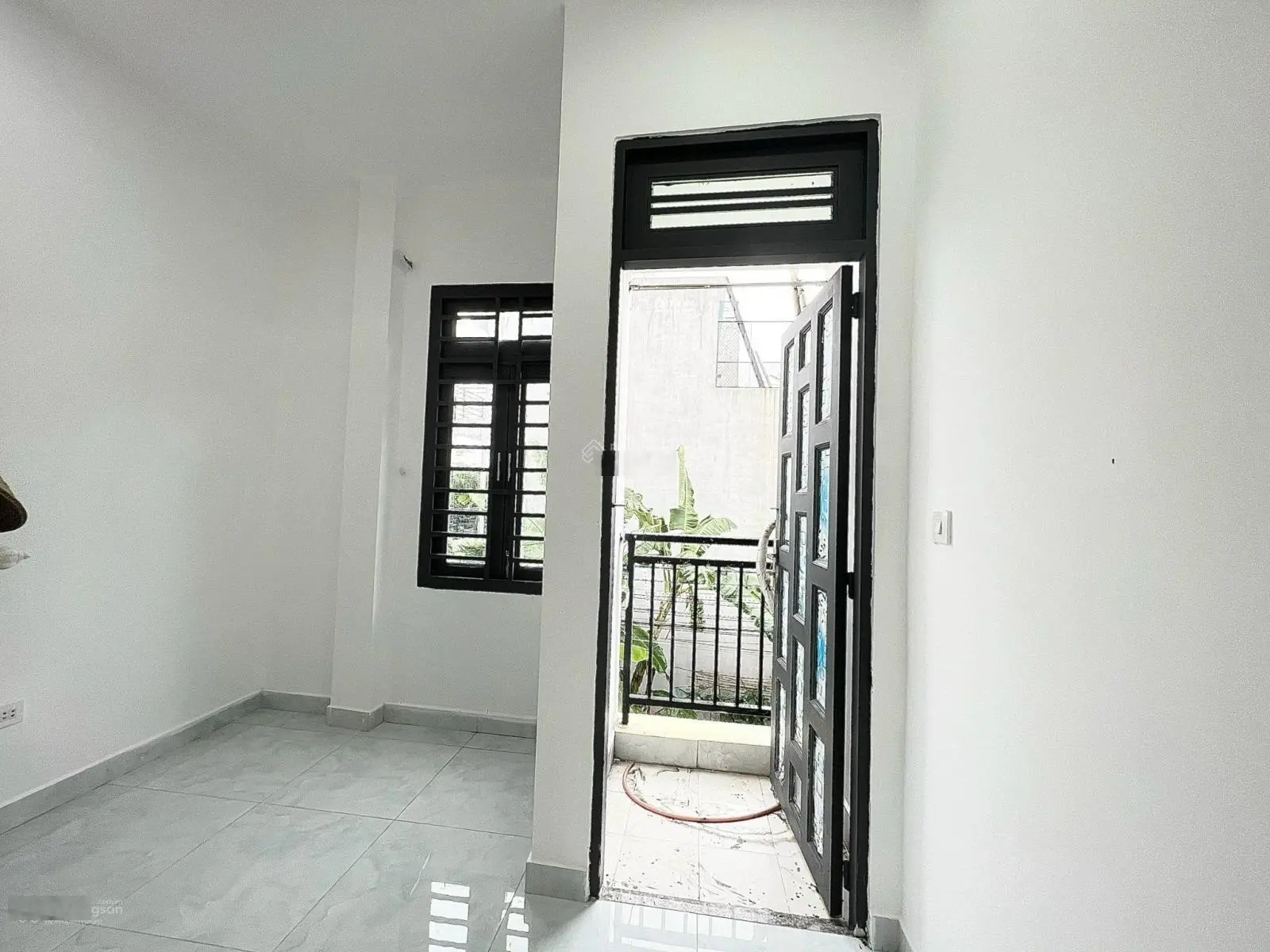Nhà 2 mặt tiền cạnh Lã Xuân Oai | 4.8 tỷ | 56m2, ngang 5m, 1 trệt 1 lầu - 2pn, 2wc | SHR Hoàn công