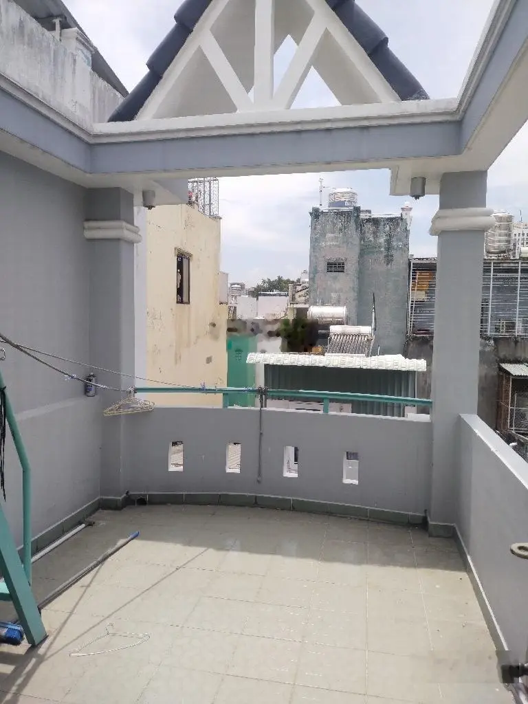 CHỈ 5,7 TỶ NHÀ 5 TẦNG ,25M2,NGANG 3 dài 8, GẦN MẶT TIỀN NGUYỄN TRÃI QUẬN 5