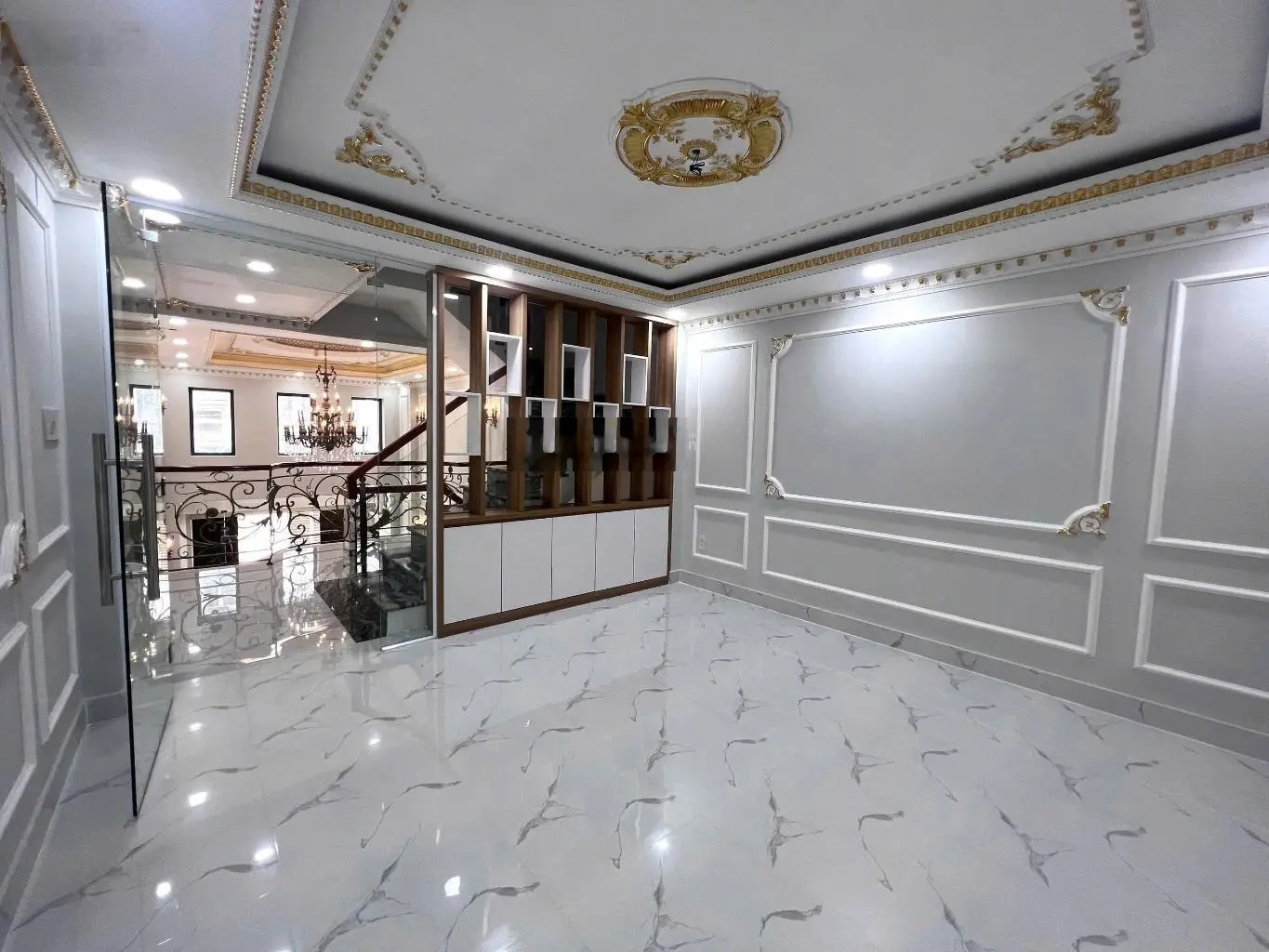 Bán nhà đẹp 5 tầng 68m,gần đại lộ phạm văn đồng, hxh thông xe hơi vào nhà chỉ 8 tỷ x.