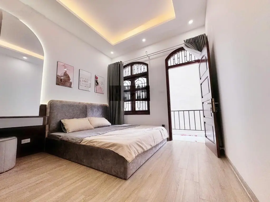 Bán Nhà riêng 54m2 tại Định Công Thượng. Ngõ rộng thoáng, ô tô đỗ cửa, nội thất hiện đại.