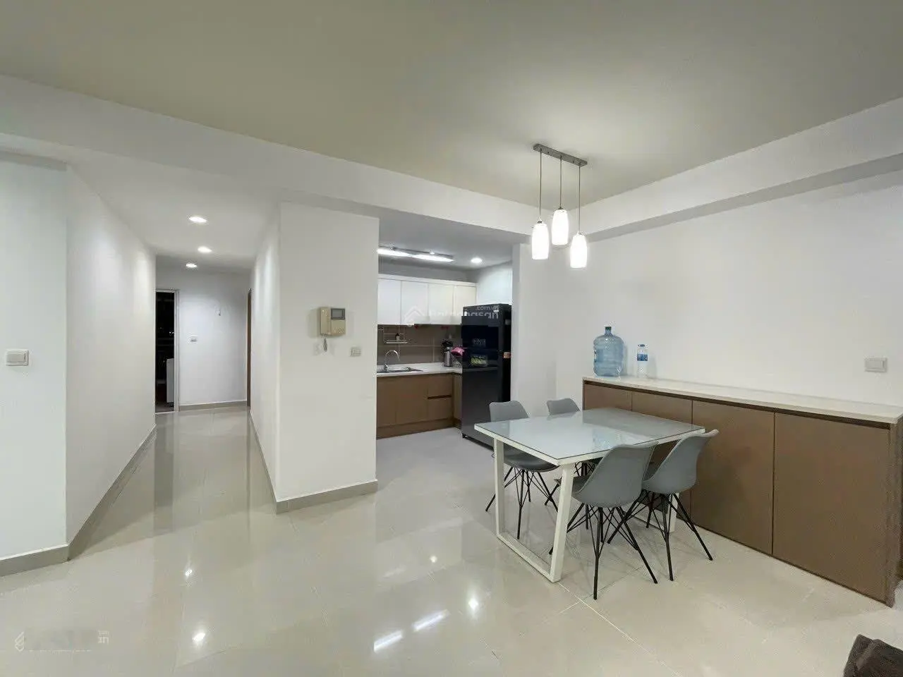 Bán căn hộ The Eastern, đường Liên Phường, quận 9. Căn góc 3 phòng ngủ và 2 WC full nội thất