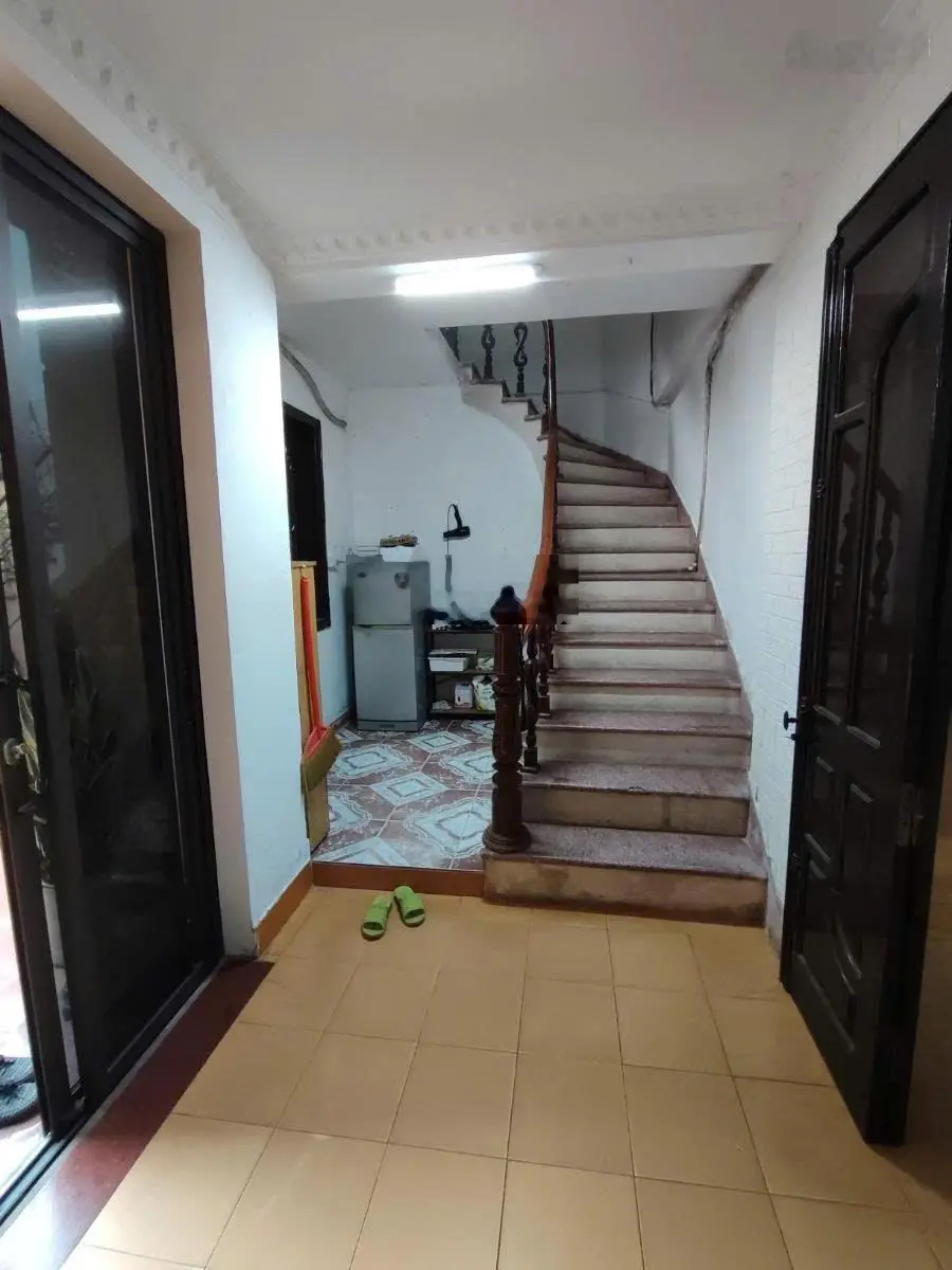 Giá đầu tư, lô góc 3 thoáng vĩnh viễn, cách ô tô 6 mét, bán đất tặng nhà 3 tầng vẫn ở ngon lành.