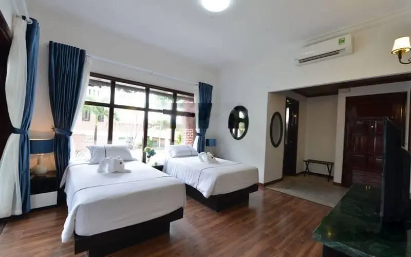 Chuyển mục đích kinh doanh nên bán lại villa ven sông lớn hẻm Cửa Đại, Hội An