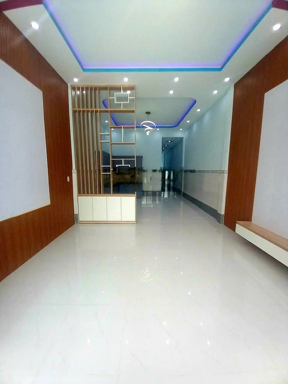 NHÀ MỚI XÂY CÁCH CHỢ BÌNH CHÁNH 5KM CẶP BÊN KHU CÔNG NGHIỆP