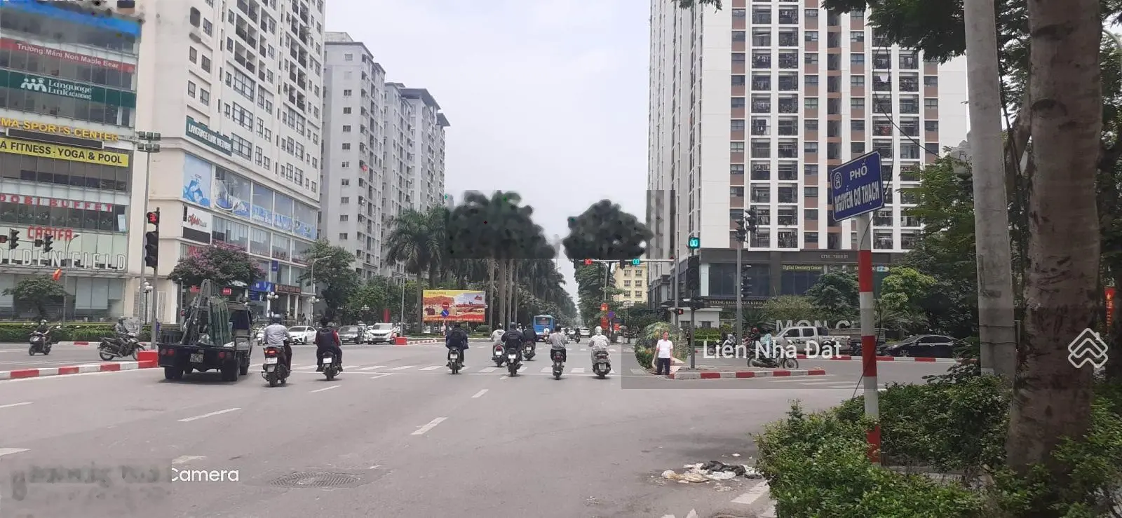 Cần bán tòa văn phòng phố Nguyễn Cơ Thạch, Nam Từ Liêm DT 106m2 giá 36.5 tỷ cho thuê 120 tr/tháng