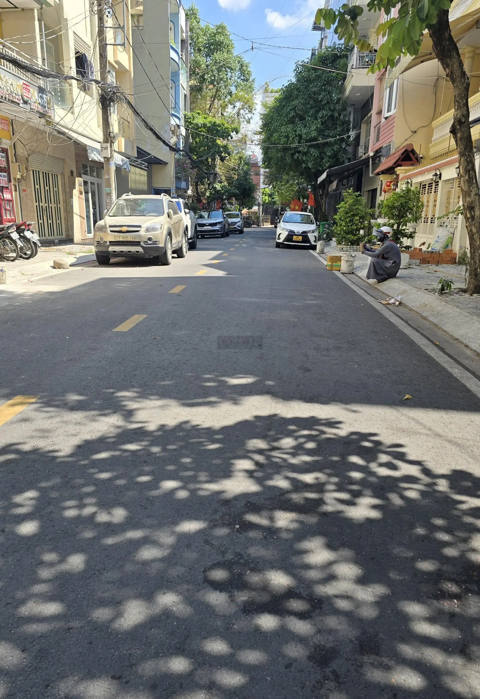Bán nhà gần mặt tiền lê văn lương vị trí đẹp, kinh doanh đa ngành nghề , ngang 6m, giá 5 tỷ xíu.