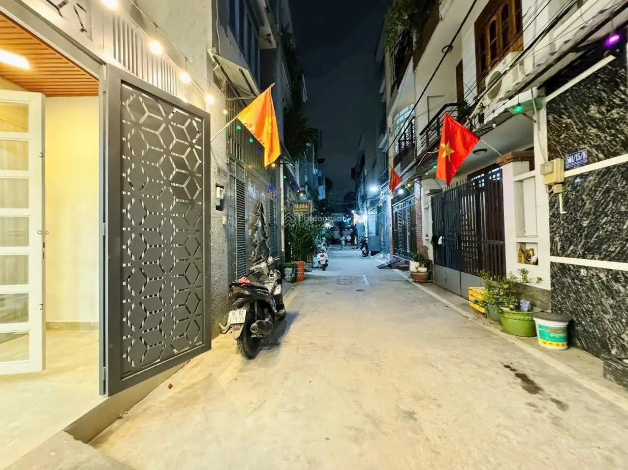 Cần bán nhà 2 lầu TL04 ngay Sacombanks sát Gò Vấp nhà mới vào ở ngay