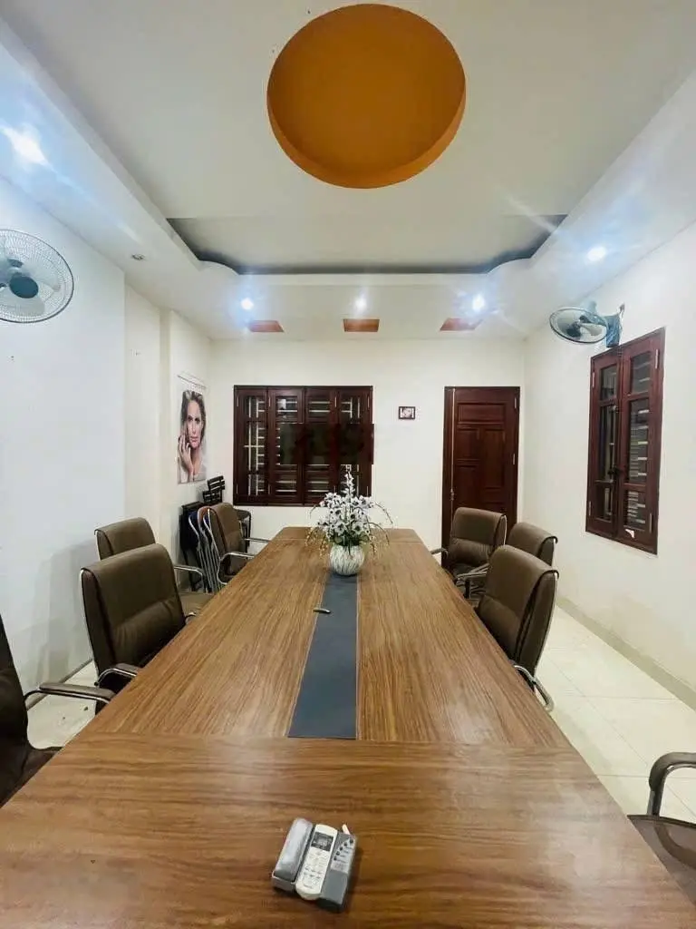 Chỉ 43,9 tỷ có nhà gần mặt phố Nguyễn Hoàng 79m2 6T mặt tiền rộng vỉa hè 2 làn xe ô tô kinh doanh