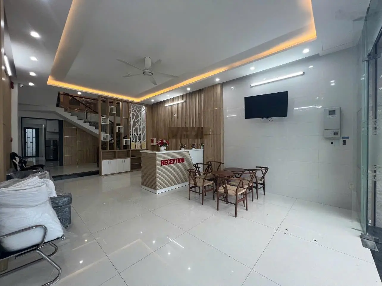 Bán toà căn hộ 5 tầng mặt biển trường sa ngũ hành sơn diện tích: 100m² (ngang 5m)