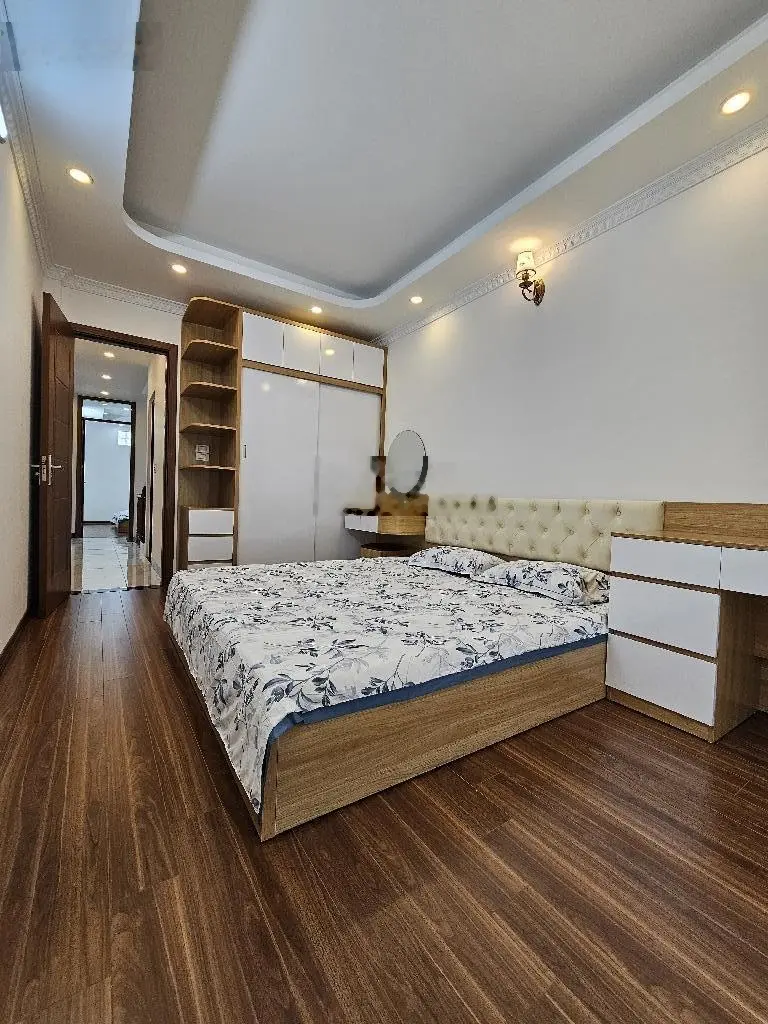 Siêu phẩm Phố Trạm 45m2 giá 6 tỷ full nội thất - nhà mới toanh ngõ nông và rộng