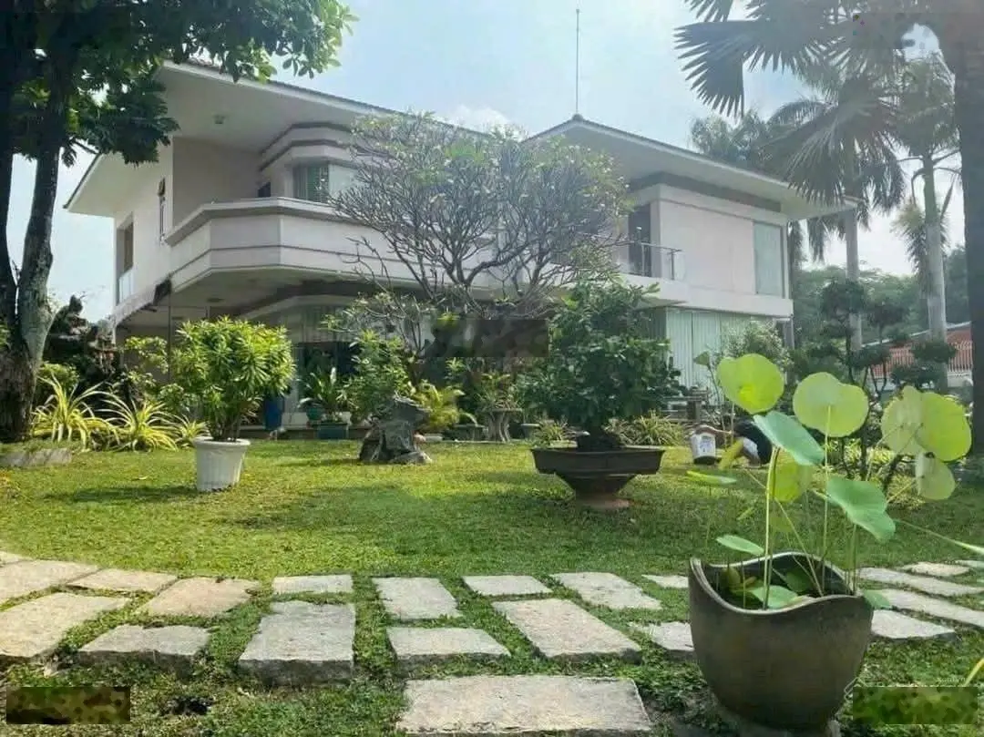 Biệt thự sân vườn 20x45m có hồ bơi ngay ngã tư Ga, Hà Huy Giáp, Thạnh Lộc, Q12
