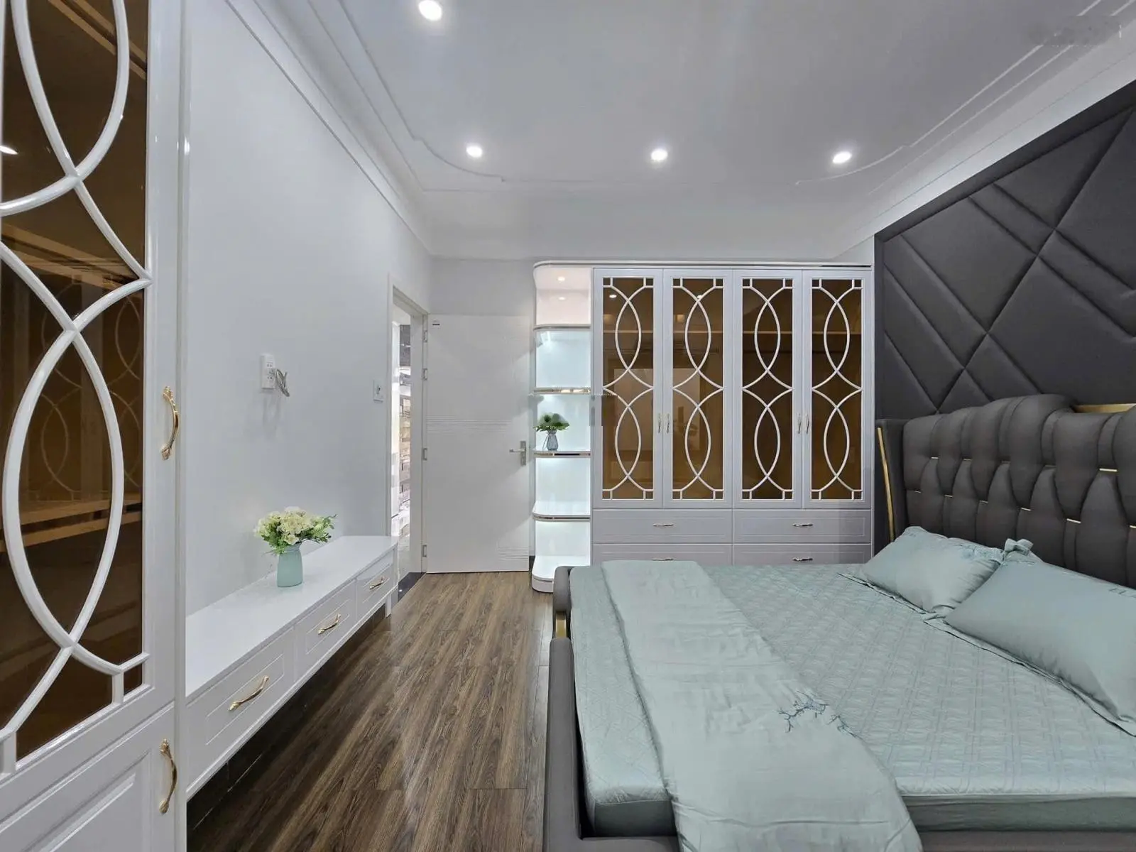 Cần bán nhà thị trấn cần đước, 1,8 tỷ, 80m2, 3 pn, 2 pt pháp lý đầy đủ
