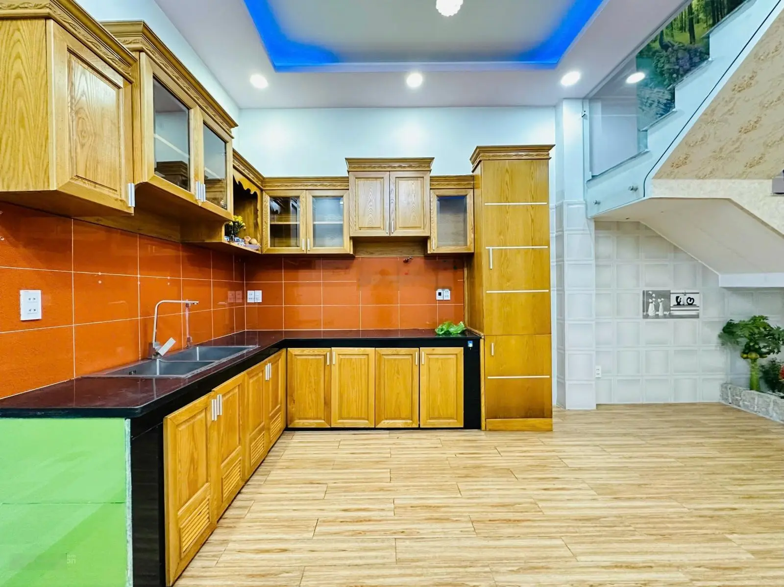 * Bán nhà hẻm 111// Phạm Văn Chiêu, P. 14. DT: 4x15m. Giá: 6,9 tỷ