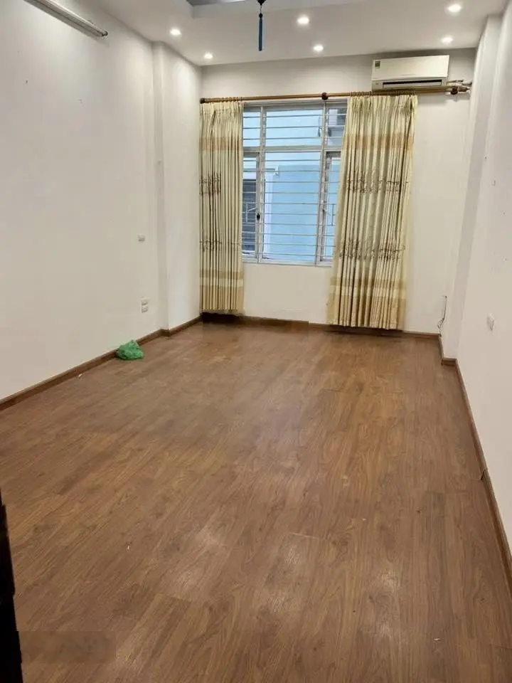 Bán nhà Láng, Đống Đa: 42m, 4 tầng, mặt tiền 3,6m giá chỉ 12 tỷ. Vừa ở vừa kinh doanh đỉnh.