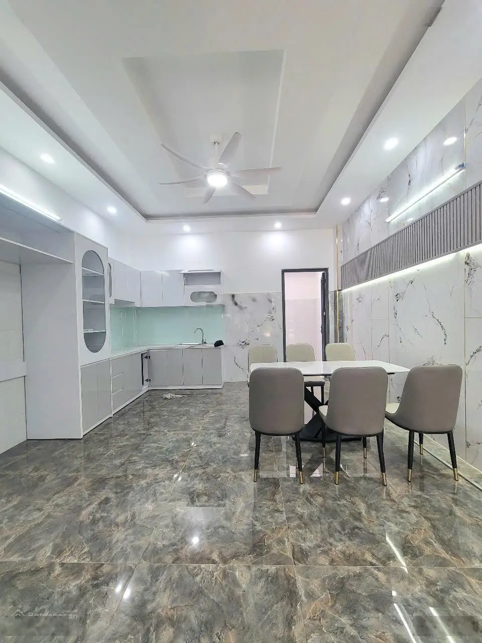 Nhà hoàn công rẻ: 4tỷ 67.5m2, ngang 4.5m nhà 1 trệt 2 lầu KDC cạnh vòng xoay ngã 6 An Phú, Thuận An