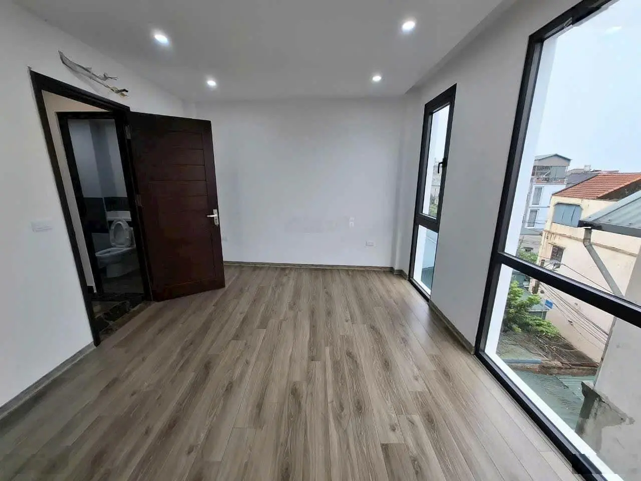 Bán nhà Thạch bàn đường ôtô tránh kinh doanh bất chấp 35m2x6tầng - thang máy - lô góc - 6,99tỷ(ctl)