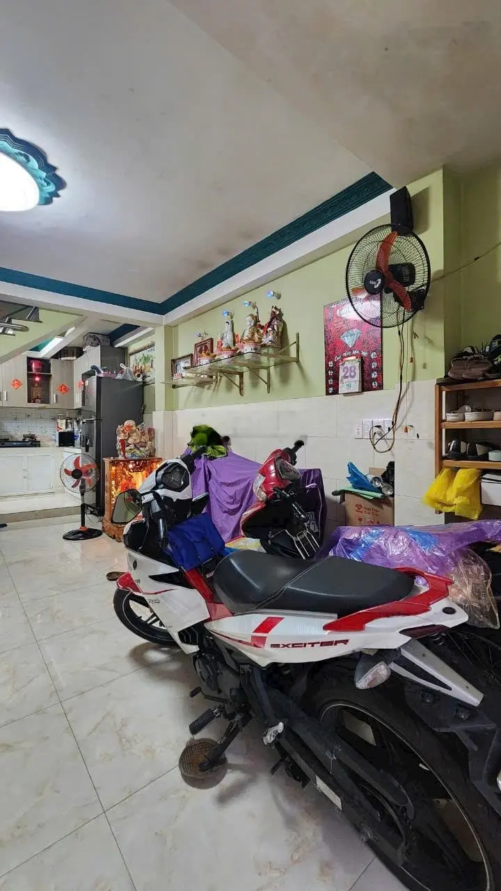Nhà trệt 2 lầu hẻm xe hơi Phường Phú Thuận Q7