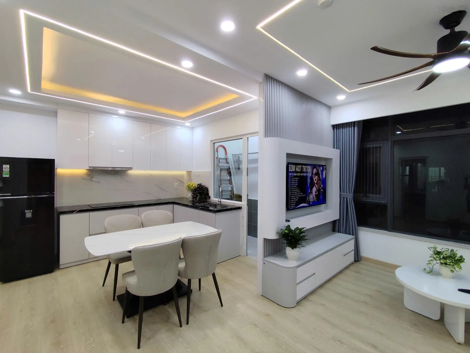 Chủ nhà gửi bán căn góc 2 mặt tiền toà nhà mường thanh viễn triều, dt 66m2 giá bán 2,3 tỉ