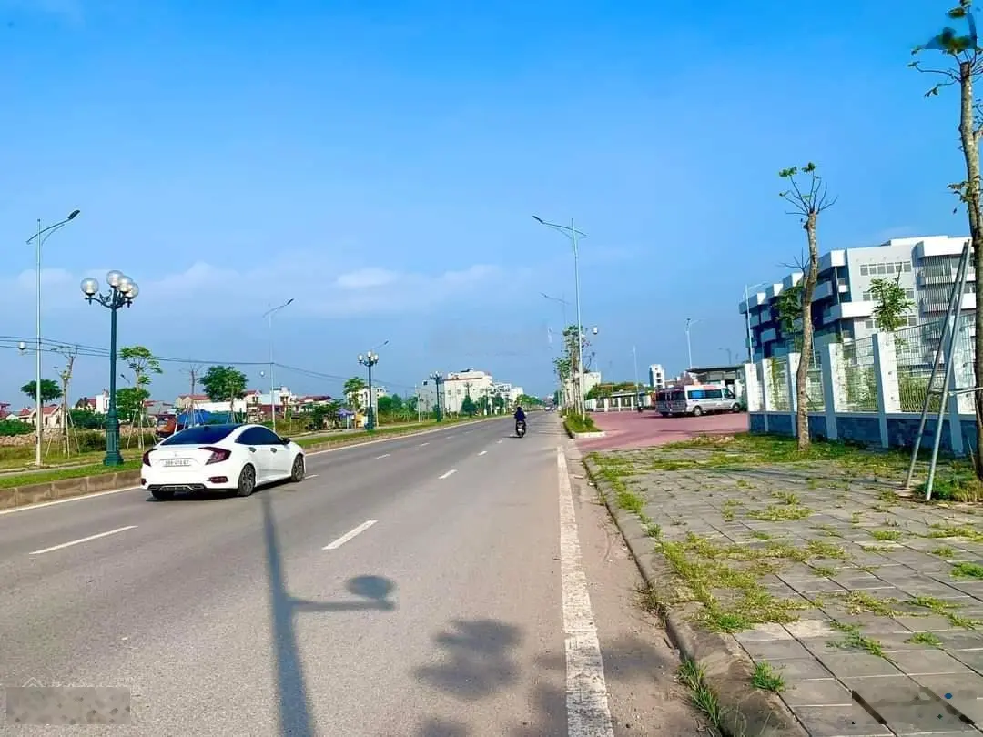 Lô đất nền đối diện trường FPT Bắc Giang, 4 tỷ