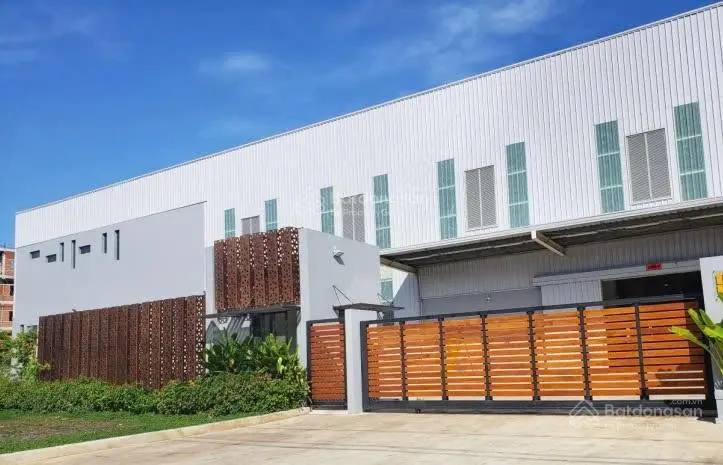 Bán nhà xưởng xây sẵn 10.000m2 tại KCN Long Hậu, tỉnh Long An