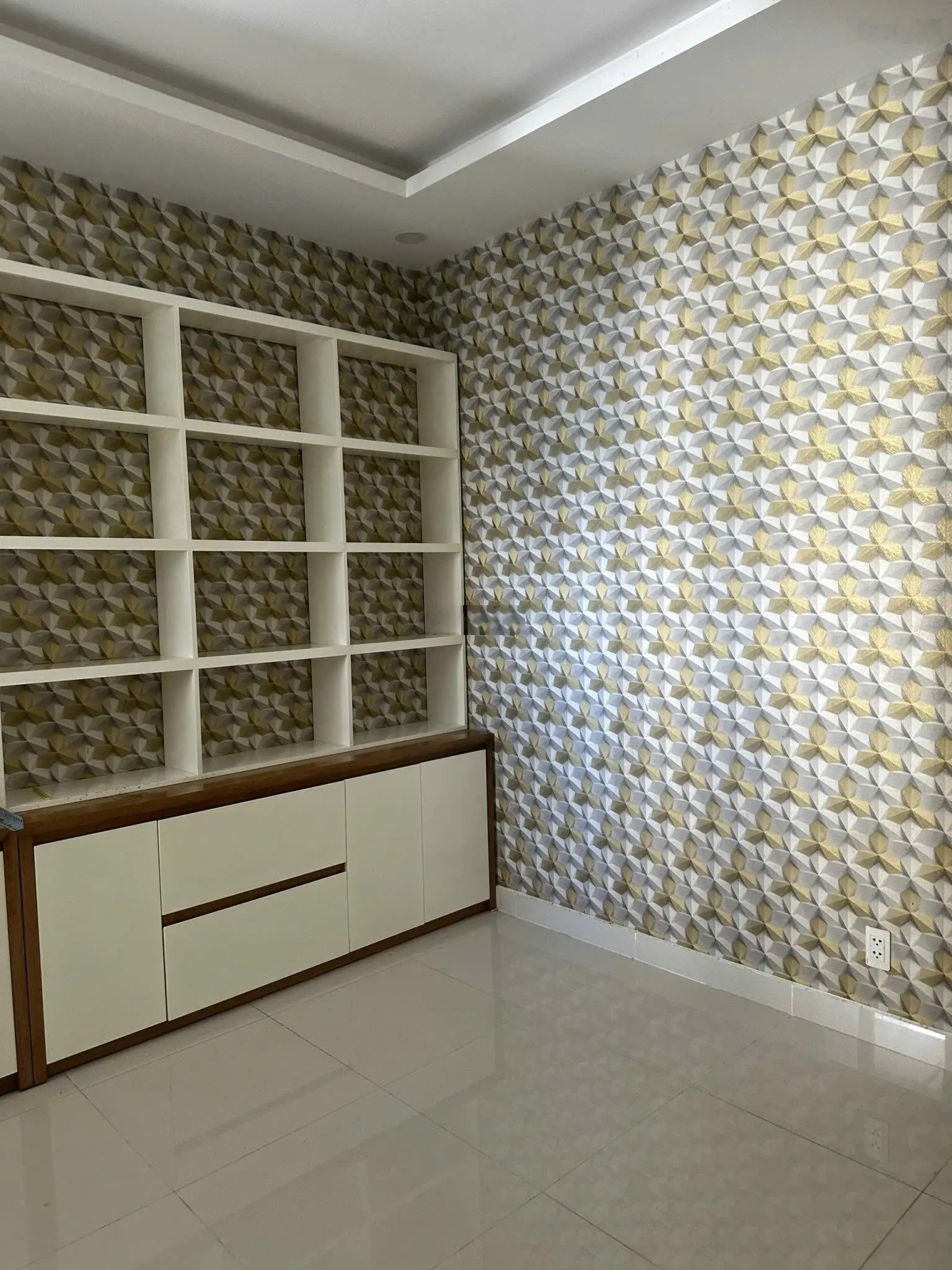 Căn hộ chung cư 2pn2wc, nhà đẹp gần trung tâm sẵn sổ hồng mà giá chỉ trên dưới 2 tỷ