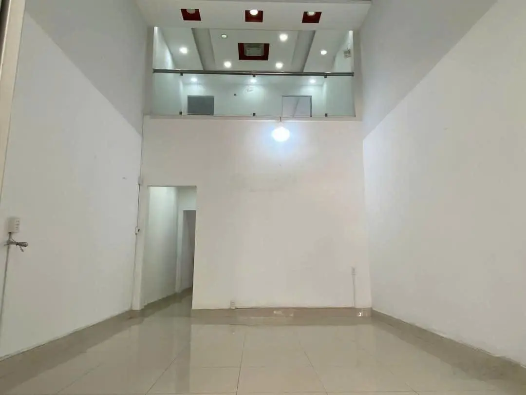 Sát trung tâm hành chính q.2 - tml -xe hơi vào nhà - 107m2 - ngang 4.4m - chỉ nhỉnh 8 tỷ