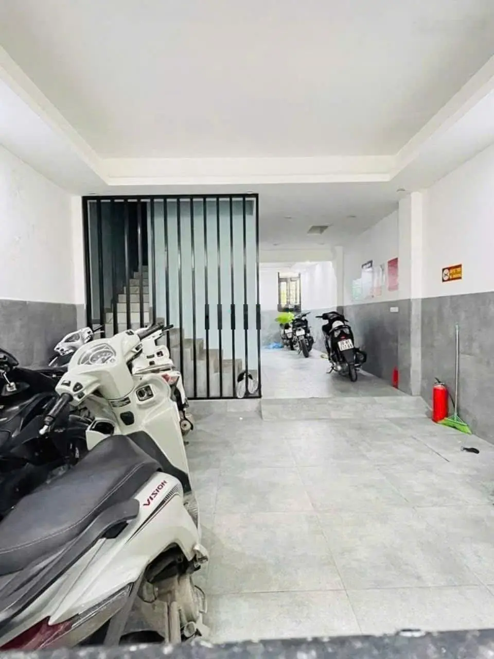 Bán gấp căn ccmn phú diễn 80m, 14 tỷ, siêu đẹp, dòng tiền khủng, ngõ nông, thoáng sáng.