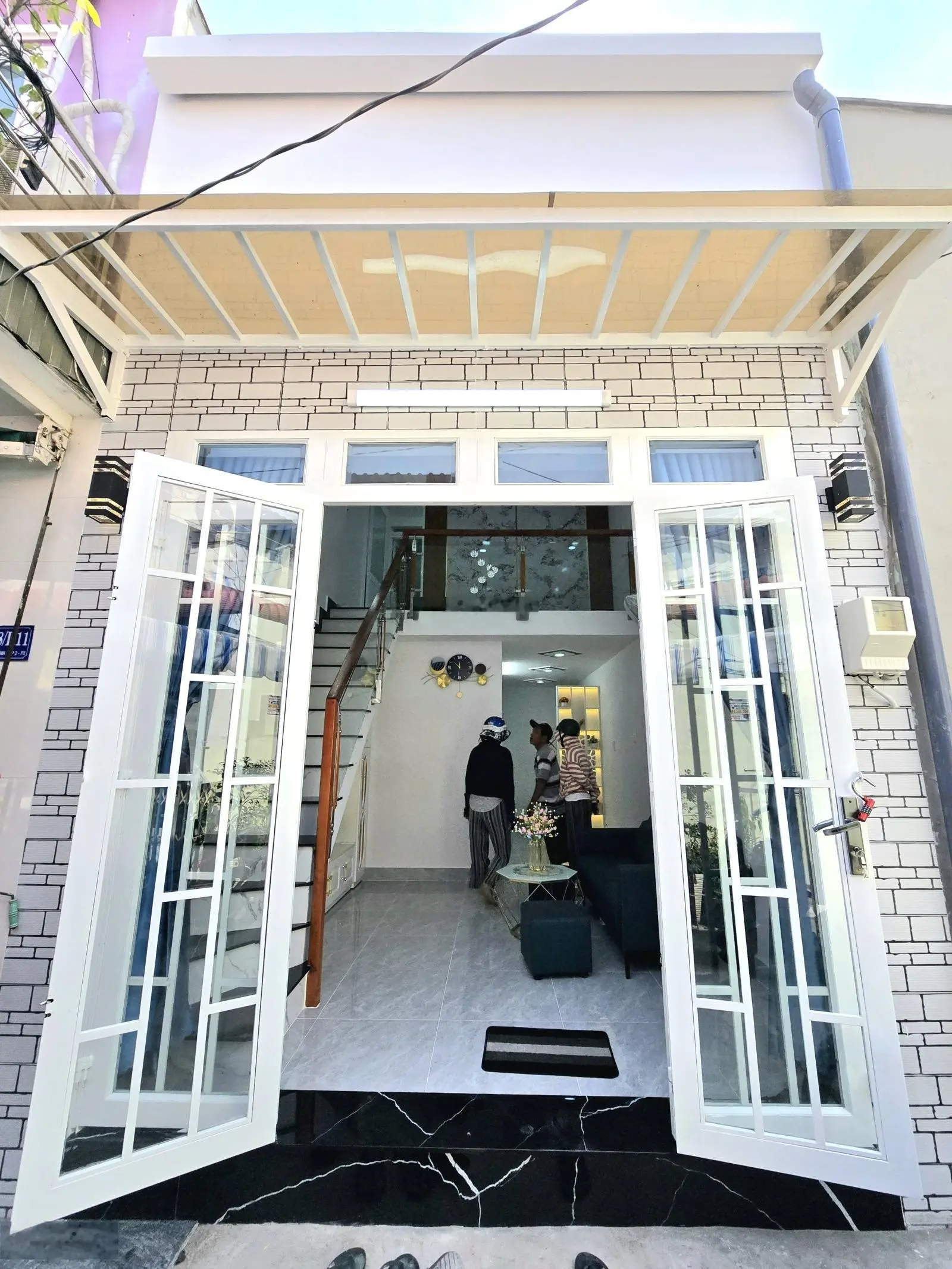 Nhà Xây Dựng Mới 100% - Còn Thơm Mùi Nước Sơn..!