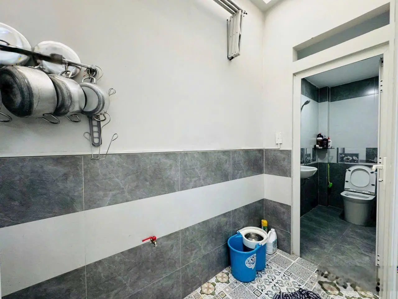 Nhà đẹp 5,5x15m giá hời ngay trung tâm Nhà Bè - Chính chủ cần bán gấp