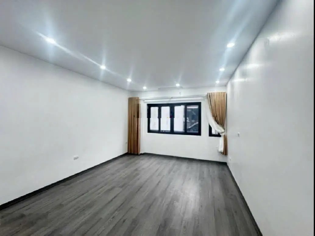 Nhà 5 tầng đẹp tỉ mỉ trung tâm Long Biên, full công năng, pháp lý sạch, sẵn sàng giao dịch